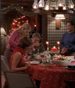 ROSWELL_-_S2X10_A_ROSWELL_CHRITMAS_CAROL_451.jpg