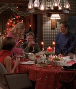 ROSWELL_-_S2X10_A_ROSWELL_CHRITMAS_CAROL_458.jpg