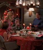 ROSWELL_-_S2X10_A_ROSWELL_CHRITMAS_CAROL_461.jpg