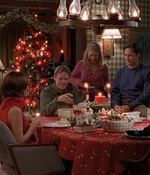 ROSWELL_-_S2X10_A_ROSWELL_CHRITMAS_CAROL_495.jpg