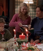 ROSWELL_-_S2X10_A_ROSWELL_CHRITMAS_CAROL_499.jpg