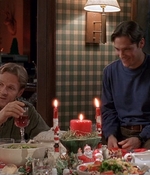 ROSWELL_-_S2X10_A_ROSWELL_CHRITMAS_CAROL_514.jpg
