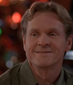 ROSWELL_-_S2X10_A_ROSWELL_CHRITMAS_CAROL_523.jpg