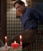 ROSWELL_-_S2X10_A_ROSWELL_CHRITMAS_CAROL_529.jpg