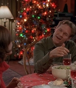 ROSWELL_-_S2X10_A_ROSWELL_CHRITMAS_CAROL_538.jpg