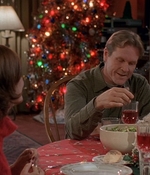 ROSWELL_-_S2X10_A_ROSWELL_CHRITMAS_CAROL_541.jpg