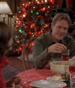 ROSWELL_-_S2X10_A_ROSWELL_CHRITMAS_CAROL_543.jpg