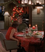 ROSWELL_-_S2X10_A_ROSWELL_CHRITMAS_CAROL_555.jpg