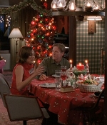 ROSWELL_-_S2X10_A_ROSWELL_CHRITMAS_CAROL_561.jpg