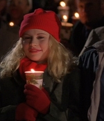 ROSWELL_-_S2X10_A_ROSWELL_CHRITMAS_CAROL_567.jpg