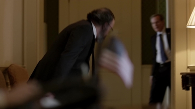 HOMELAND_-_E3X10_A_RED_WHEEL_BARROW_003.jpg