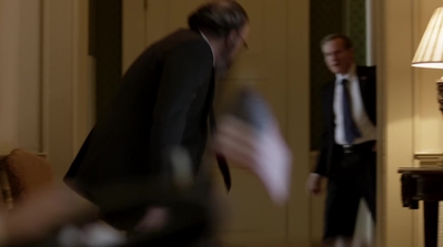 HOMELAND_-_E3X10_A_RED_WHEEL_BARROW_004.jpg