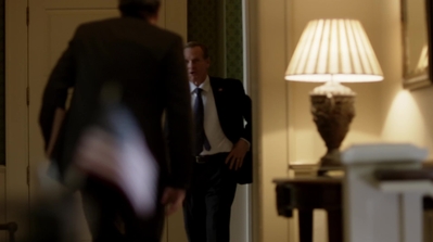 HOMELAND_-_E3X10_A_RED_WHEEL_BARROW_013.jpg