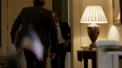 HOMELAND_-_E3X10_A_RED_WHEEL_BARROW_014.jpg