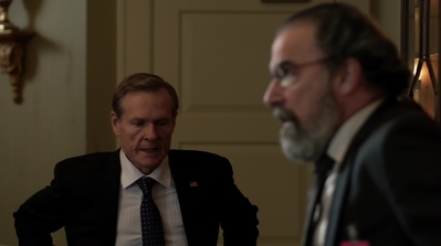 HOMELAND_-_E3X10_A_RED_WHEEL_BARROW_018.jpg