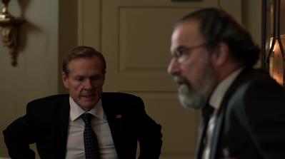 HOMELAND_-_E3X10_A_RED_WHEEL_BARROW_019.jpg