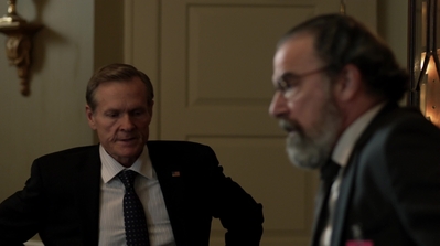 HOMELAND_-_E3X10_A_RED_WHEEL_BARROW_020.jpg