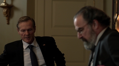 HOMELAND_-_E3X10_A_RED_WHEEL_BARROW_021.jpg