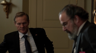 HOMELAND_-_E3X10_A_RED_WHEEL_BARROW_023.jpg
