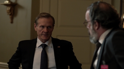 HOMELAND_-_E3X10_A_RED_WHEEL_BARROW_029.jpg