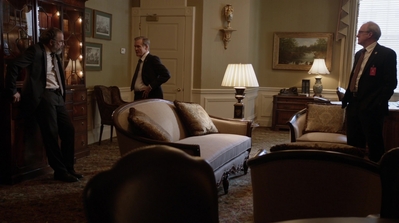 HOMELAND_-_E3X10_A_RED_WHEEL_BARROW_056.jpg
