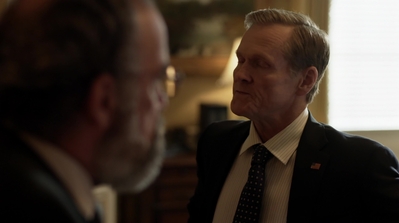 HOMELAND_-_E3X10_A_RED_WHEEL_BARROW_063.jpg