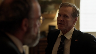 HOMELAND_-_E3X10_A_RED_WHEEL_BARROW_064.jpg