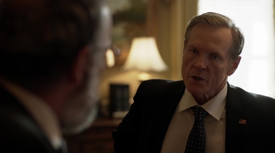 HOMELAND_-_E3X10_A_RED_WHEEL_BARROW_067.jpg