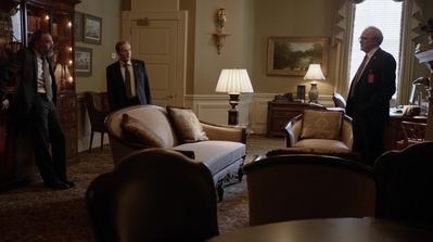 HOMELAND_-_E3X10_A_RED_WHEEL_BARROW_074.jpg