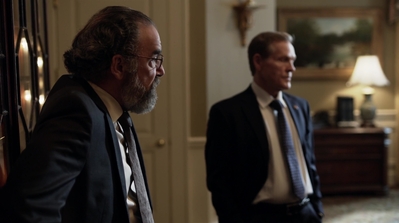 HOMELAND_-_E3X10_A_RED_WHEEL_BARROW_120.jpg