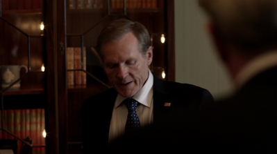 HOMELAND_-_E3X10_A_RED_WHEEL_BARROW_122.jpg