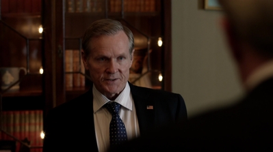 HOMELAND_-_E3X10_A_RED_WHEEL_BARROW_125.jpg