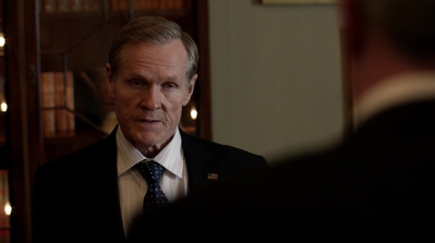 HOMELAND_-_E3X10_A_RED_WHEEL_BARROW_138.jpg