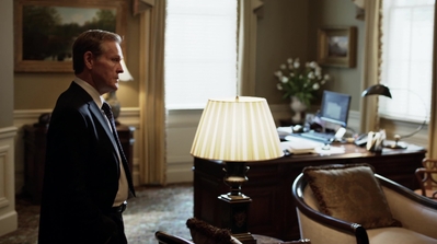HOMELAND_-_E3X10_A_RED_WHEEL_BARROW_141.jpg