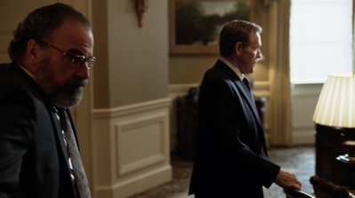 HOMELAND_-_E3X10_A_RED_WHEEL_BARROW_151.jpg