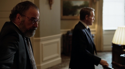 HOMELAND_-_E3X10_A_RED_WHEEL_BARROW_158.jpg