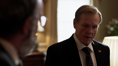 HOMELAND_-_E3X10_A_RED_WHEEL_BARROW_209.jpg