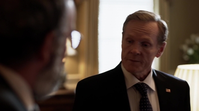 HOMELAND_-_E3X10_A_RED_WHEEL_BARROW_221.jpg