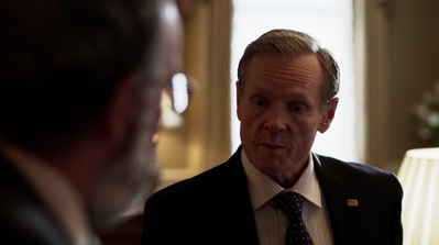HOMELAND_-_E3X10_A_RED_WHEEL_BARROW_223.jpg