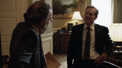 HOMELAND_-_E3X10_A_RED_WHEEL_BARROW_227.jpg