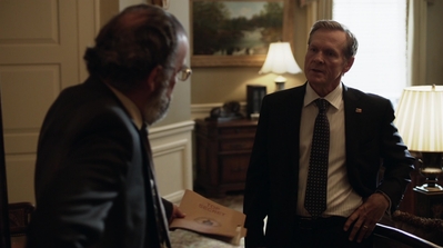 HOMELAND_-_E3X10_A_RED_WHEEL_BARROW_228.jpg