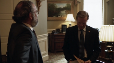 HOMELAND_-_E3X10_A_RED_WHEEL_BARROW_240.jpg