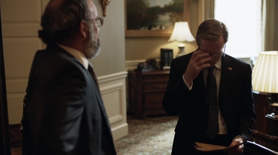 HOMELAND_-_E3X10_A_RED_WHEEL_BARROW_245.jpg