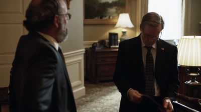 HOMELAND_-_E3X10_A_RED_WHEEL_BARROW_248.jpg