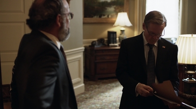 HOMELAND_-_E3X10_A_RED_WHEEL_BARROW_252.jpg