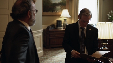 HOMELAND_-_E3X10_A_RED_WHEEL_BARROW_260.jpg