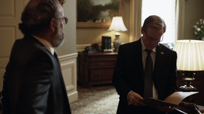 HOMELAND_-_E3X10_A_RED_WHEEL_BARROW_261.jpg