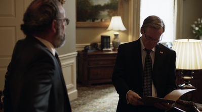 HOMELAND_-_E3X10_A_RED_WHEEL_BARROW_268.jpg