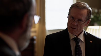 HOMELAND_-_E3X10_A_RED_WHEEL_BARROW_282.jpg