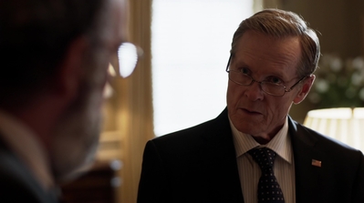 HOMELAND_-_E3X10_A_RED_WHEEL_BARROW_283.jpg